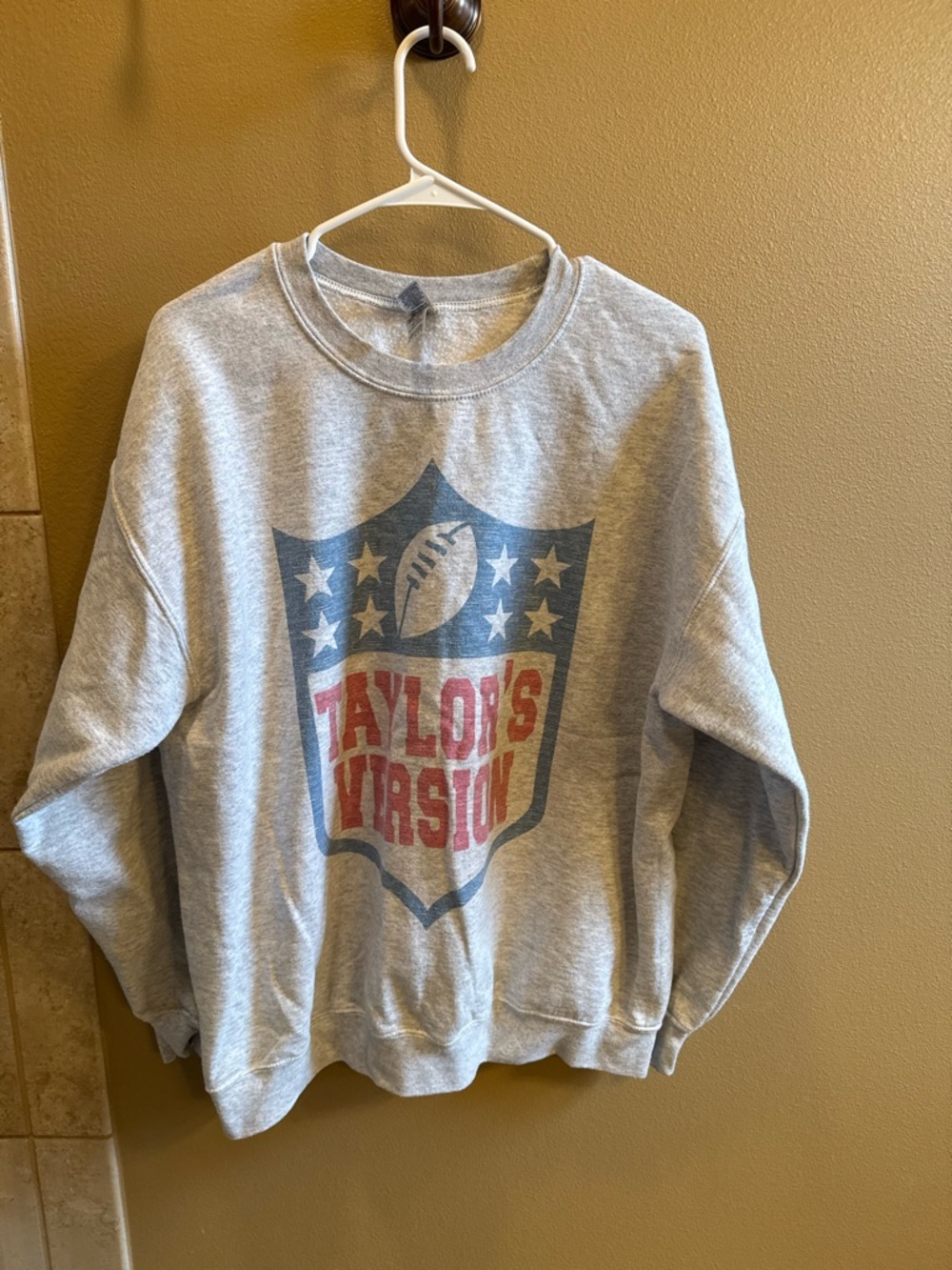 Gildan Light Gray Crewneck Sweatshirt with Navy & Red Graphic
